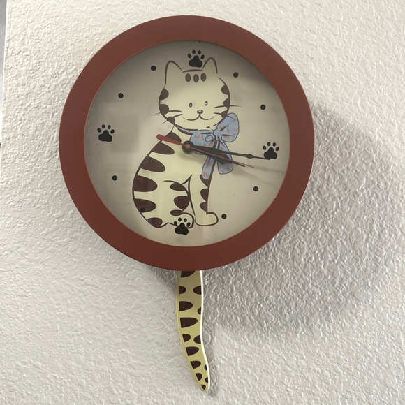 Vintage Kitty Cat Wall Clock Hanging Tail - Picture 1 of 4